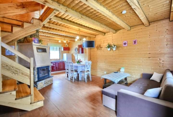 Domki Caloroczne Domkowstwo Bobrka Luaran gambar